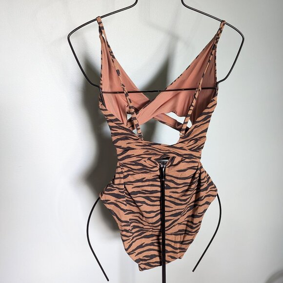 NWOT Aerie Swim Tiger Stripe Cutout Wrap One Piece- Sz M - Picture 4 of 4